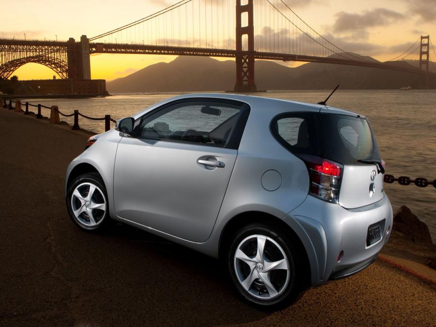  Scion iQ 2011 года  (фото 37 из 42)